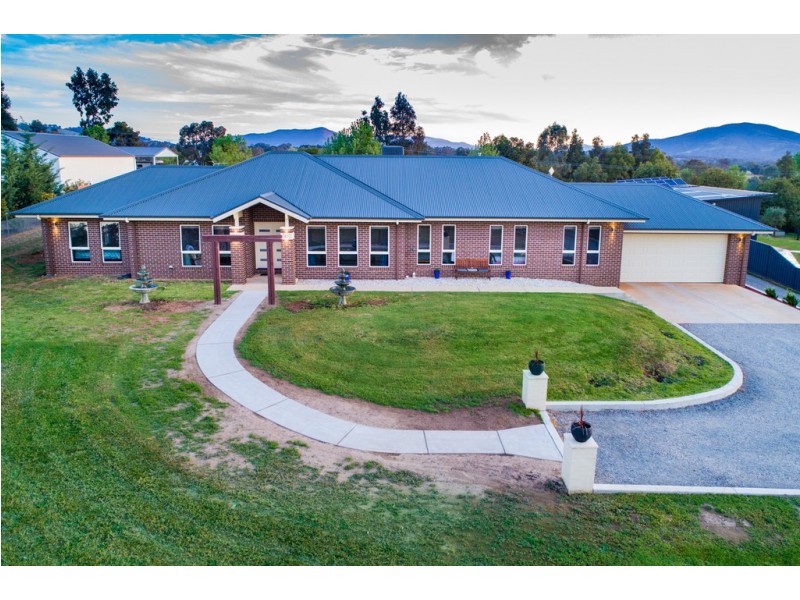 40 Hillandale Court, Bonegilla VIC 3691