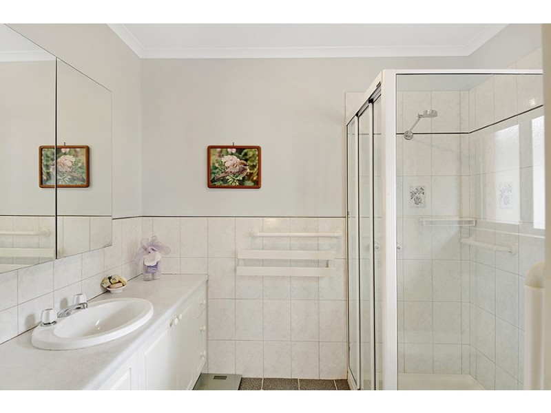 43 Peacock Avenue, Wodonga VIC 3690