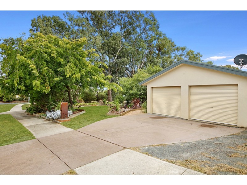 43 Peacock Avenue, Wodonga VIC 3690