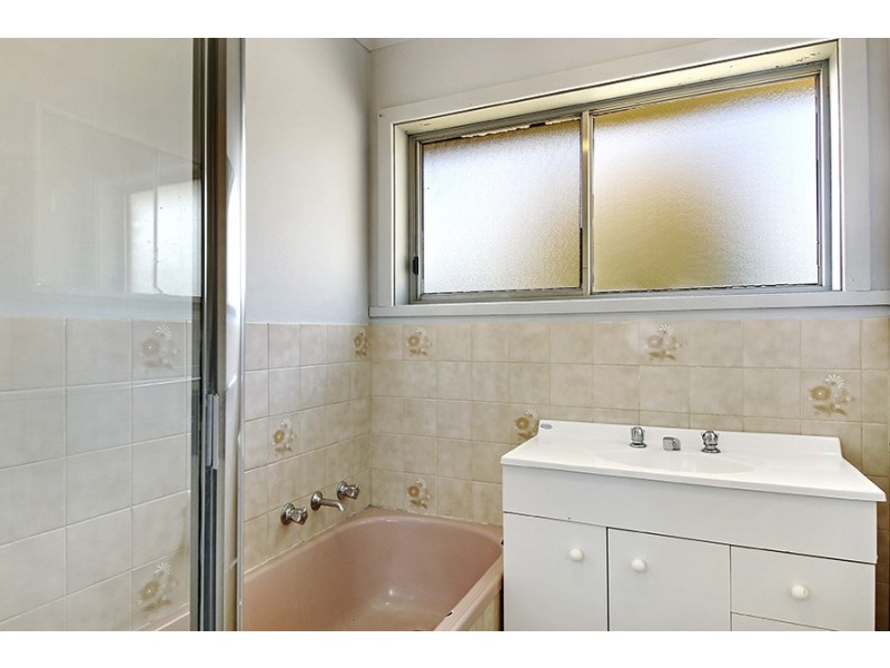 466 Kemp Street, Lavington NSW 2641