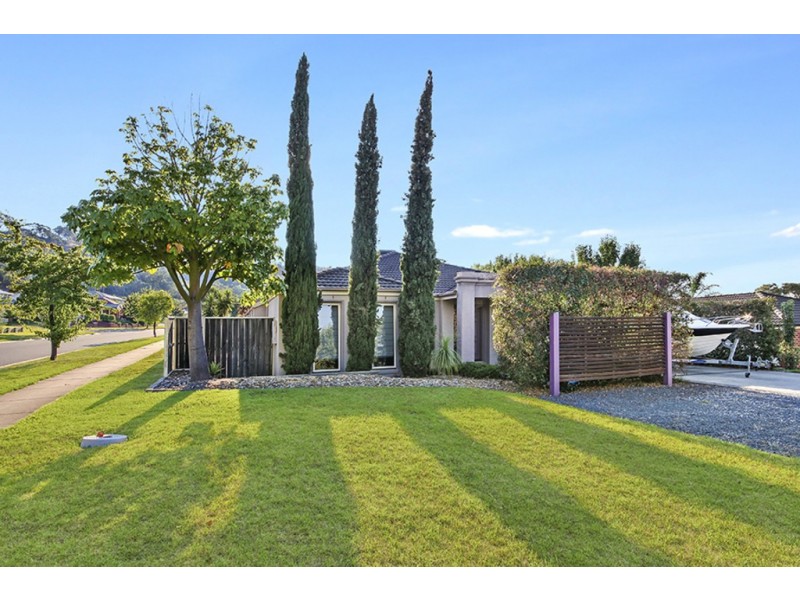82 Barton Street, Wodonga VIC 3690