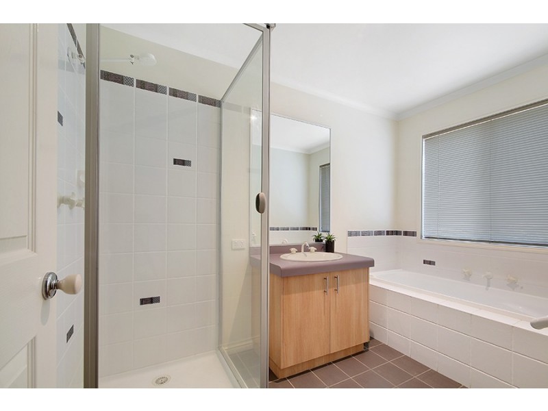 82 Barton Street, Wodonga VIC 3690