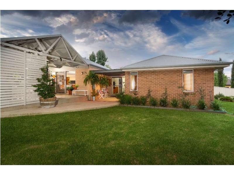 4 Pitcher Place, Wodonga VIC 3690