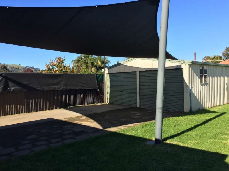 24 Warsaw Crescent, Wodonga VIC 3690