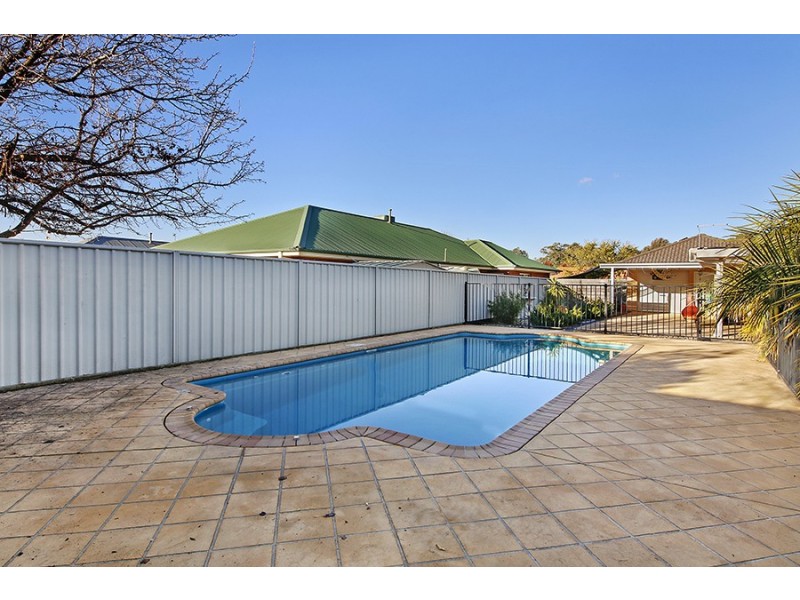 20 Dalton Avenue, West Wodonga VIC 3690