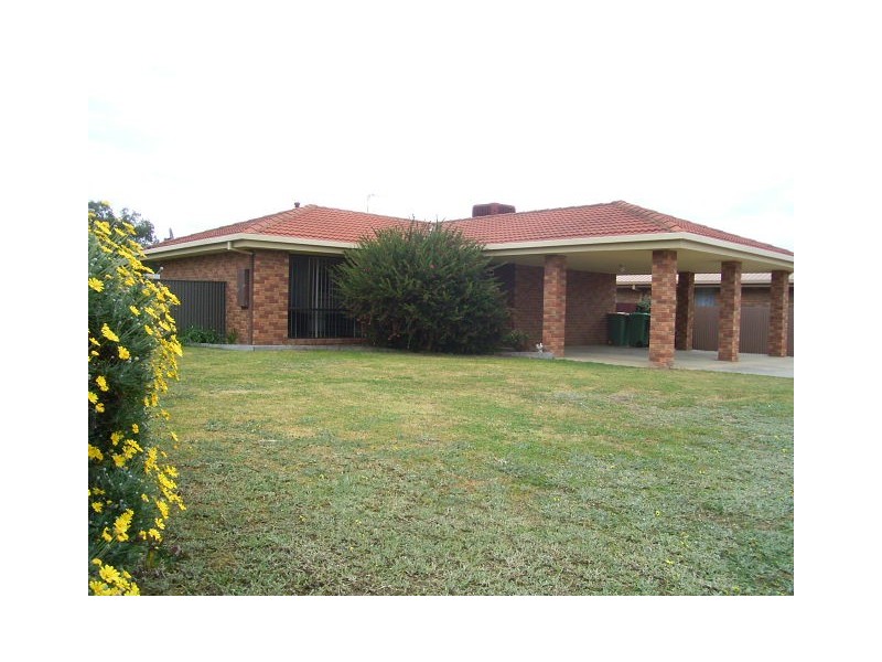 14  Beresford Court, Wodonga VIC 3690
