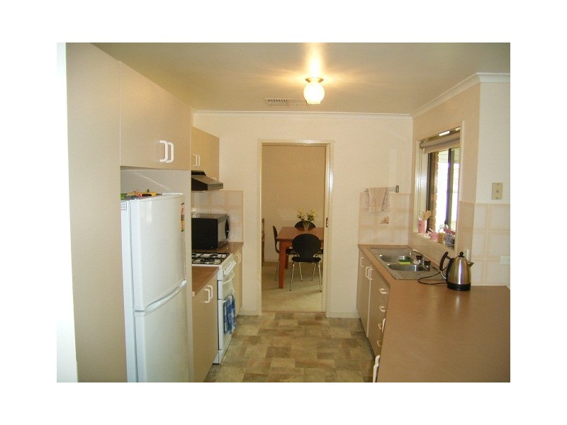 14  Beresford Court, Wodonga VIC 3690