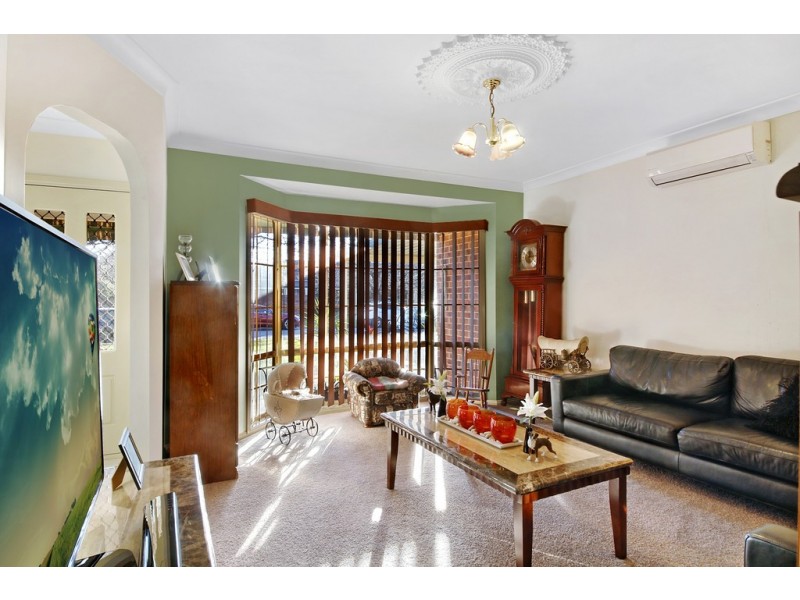 10 Hallam Street, Glenroy NSW 2640