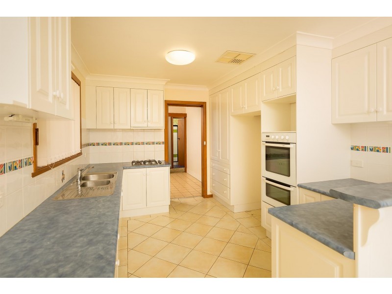 587 Prune Street, Lavington NSW 2641