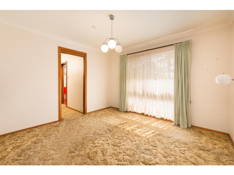 587 Prune Street, Lavington NSW 2641