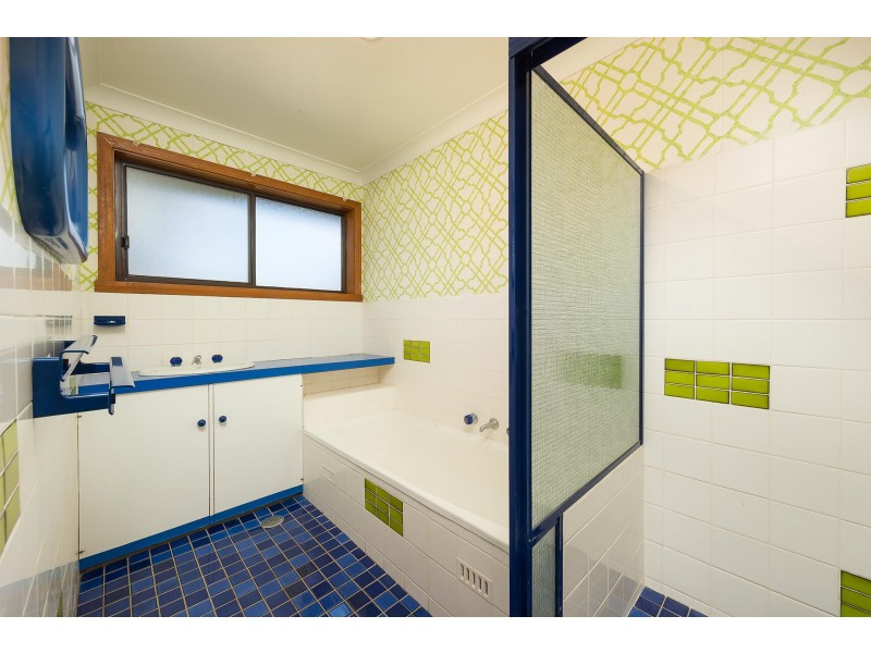 587 Prune Street, Lavington NSW 2641