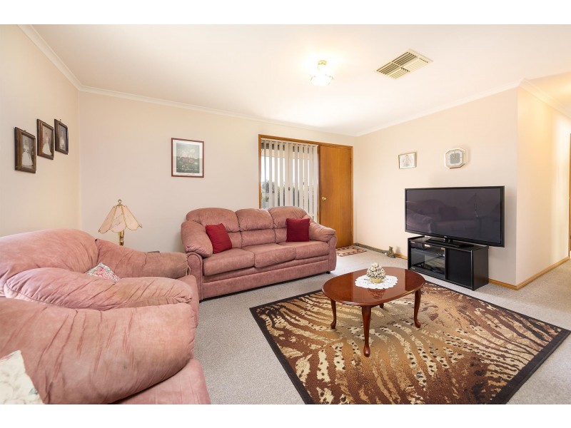 1/12 Raven Court, Wodonga VIC 3690