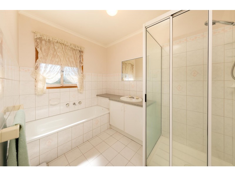 1/12 Raven Court, Wodonga VIC 3690