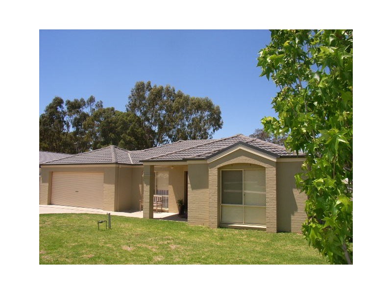 15 Nedlands Close, Wodonga VIC 3690