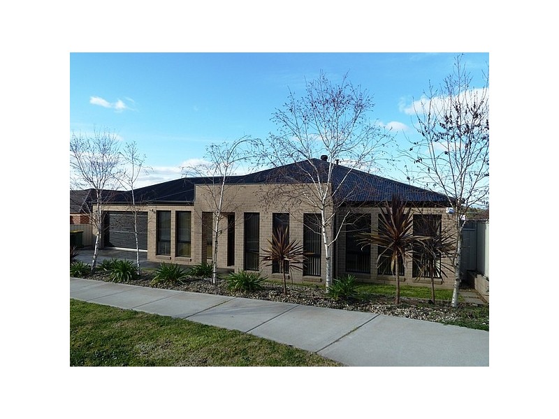 5 Prestwick Place, West Wodonga VIC 3690