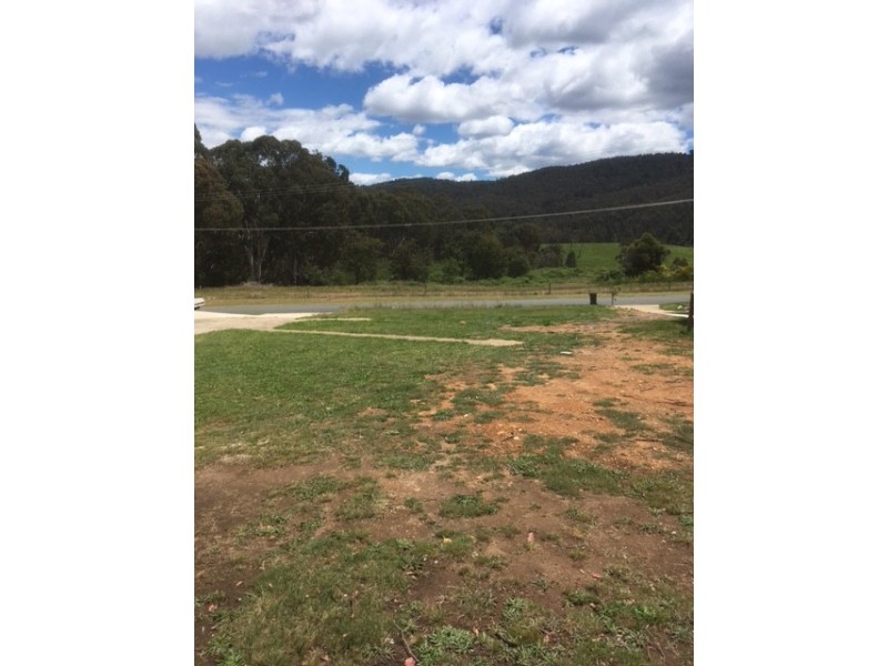 11 Scales Street, Dartmouth VIC 3701