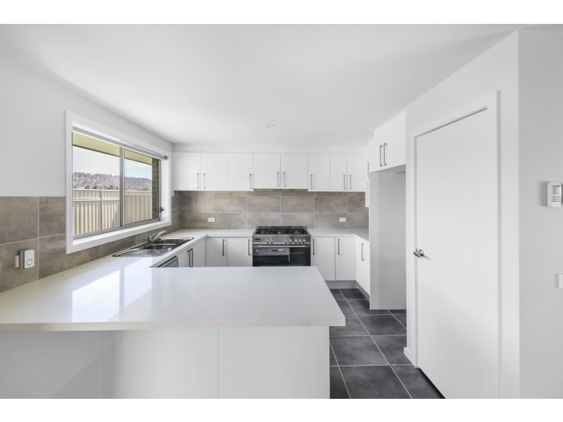 35 Kenneth Watson Drive, Wodonga VIC 3690