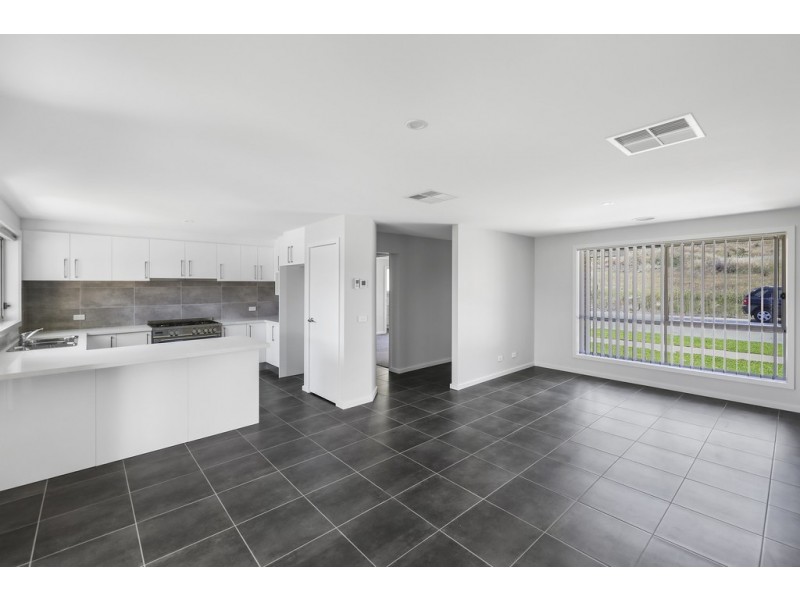 35 Kenneth Watson Drive, Wodonga VIC 3690