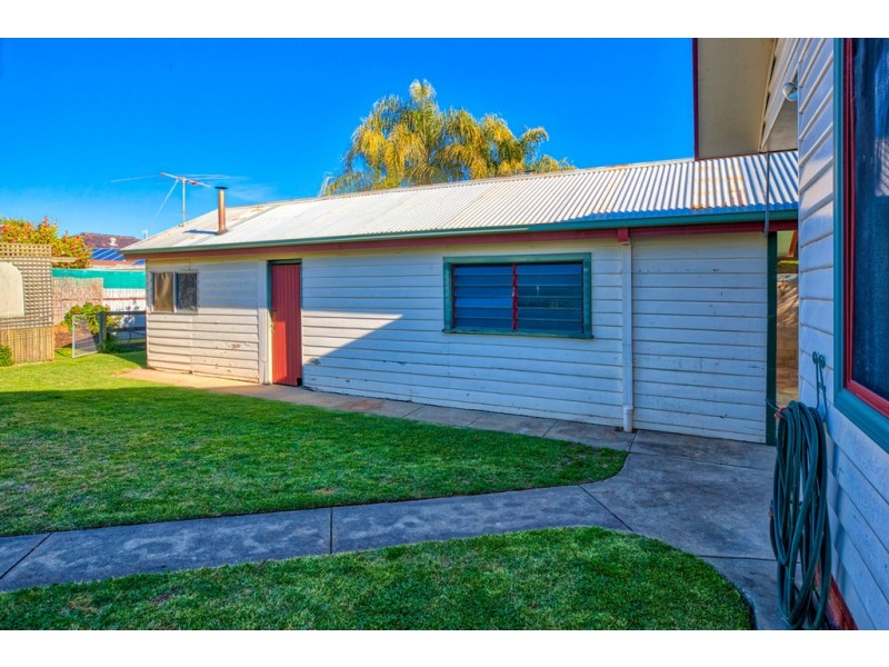 42 Awburn Street, Wodonga VIC 3690