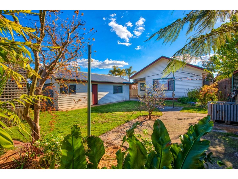 42 Awburn Street, Wodonga VIC 3690