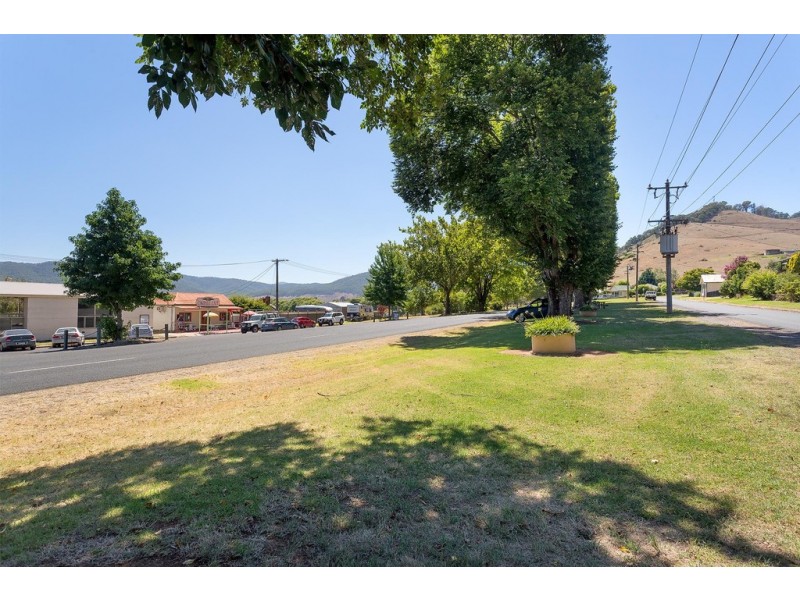 3801 Omeo Highway, Eskdale VIC 3701