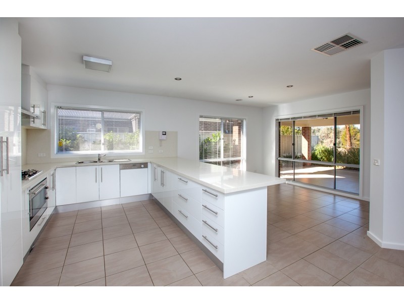 19 Cottlesloe Court, Wodonga VIC 3690