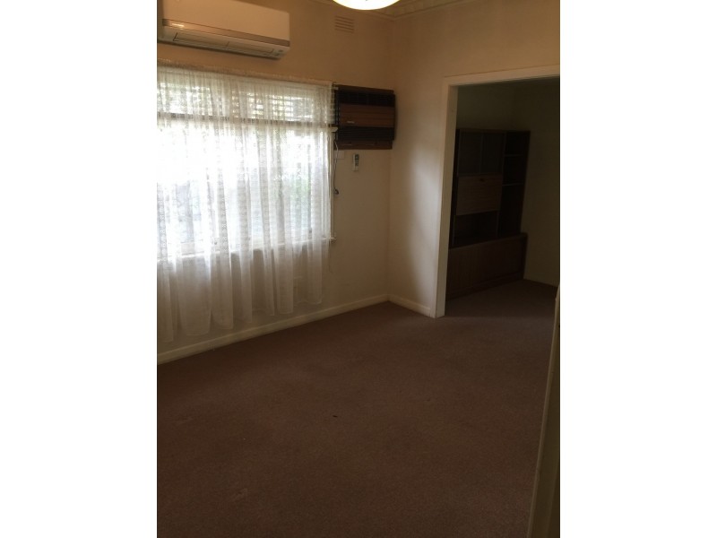 27 Batt Avenue, Wodonga VIC 3690