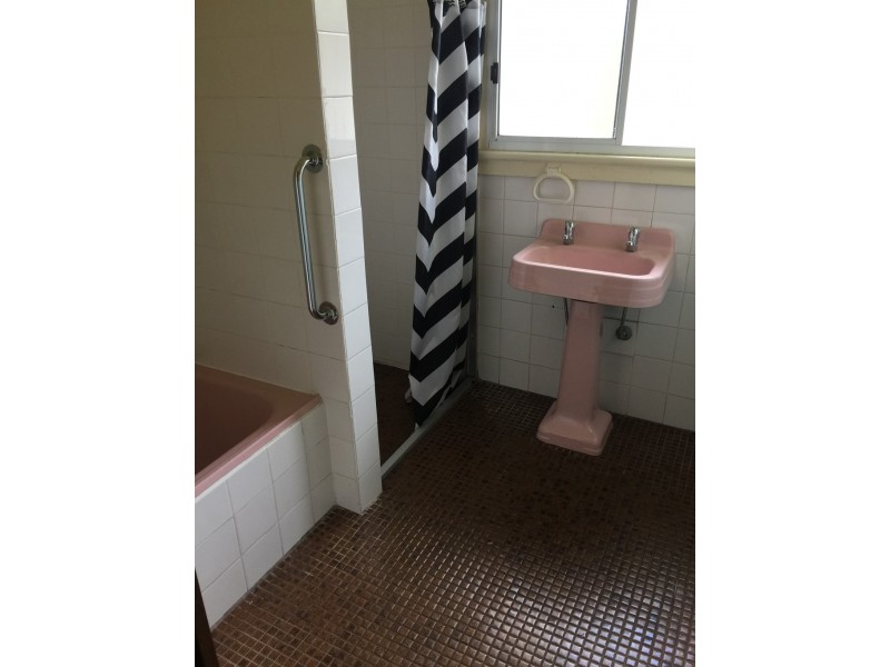 27 Batt Avenue, Wodonga VIC 3690