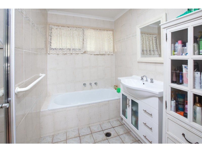 68 Buller Crescent, Thurgoona NSW 2640