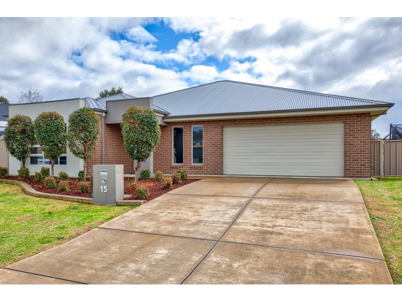 15 Hemlock Court, Baranduda VIC 3691