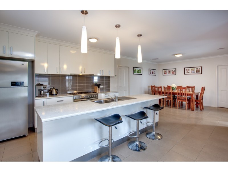 15 Hemlock Court, Baranduda VIC 3691