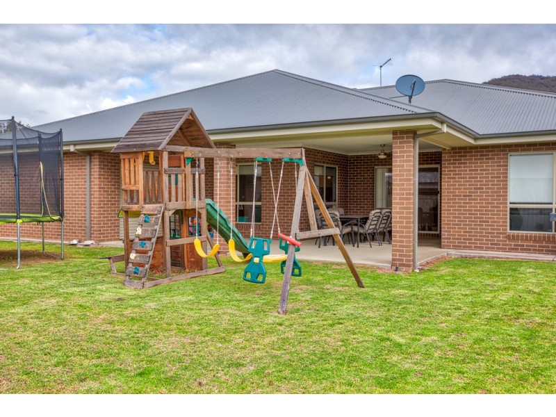 15 Hemlock Court, Baranduda VIC 3691