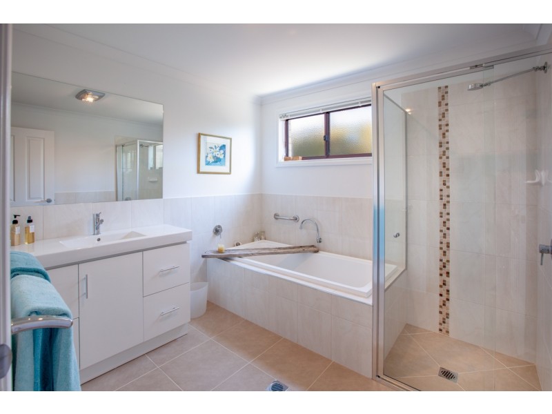 13 Cottlesloe Court, Wodonga VIC 3690