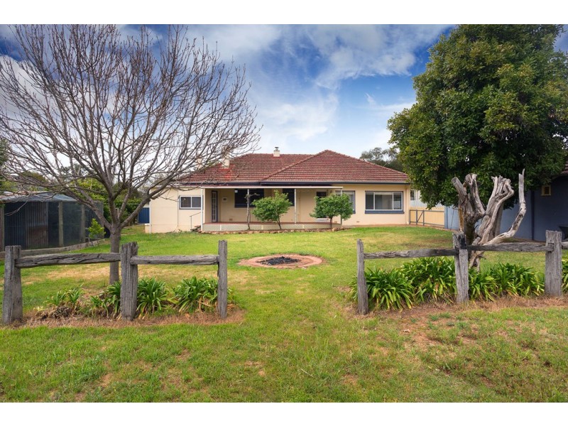 4 Graham Street, Henty NSW 2658