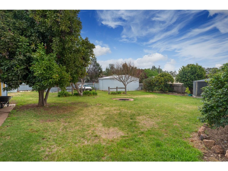 4 Graham Street, Henty NSW 2658