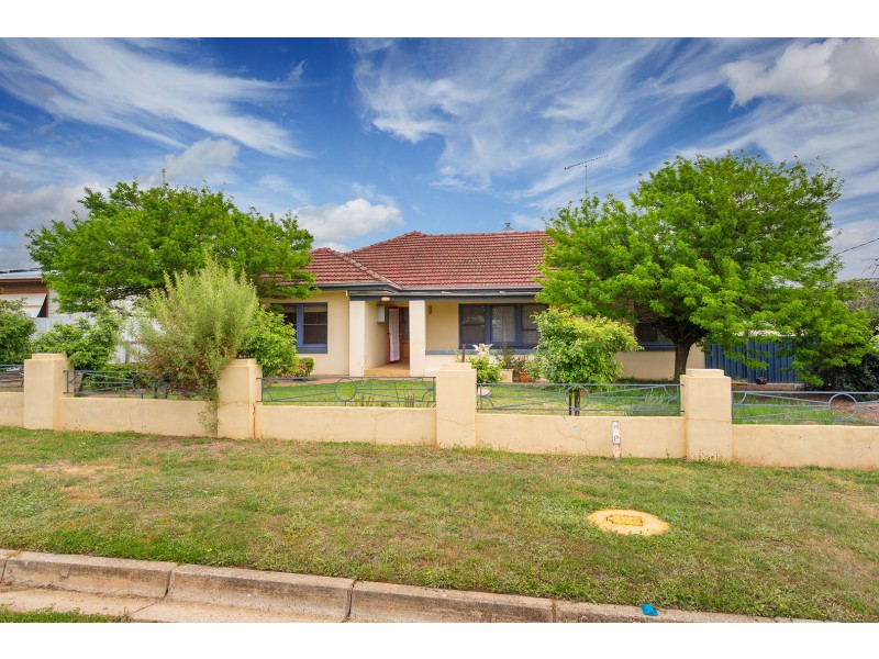 4 Graham Street, Henty NSW 2658