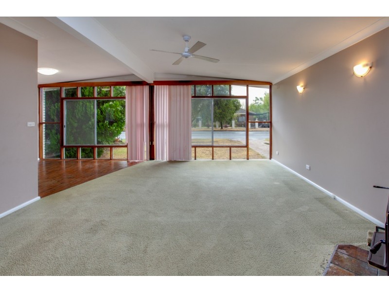 240 Kooba Street, North Albury NSW 2640