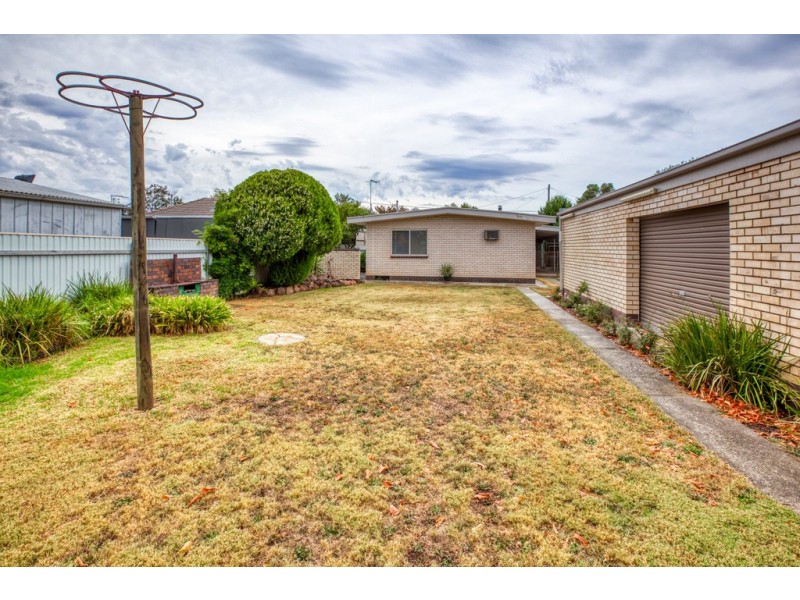 240 Kooba Street, North Albury NSW 2640