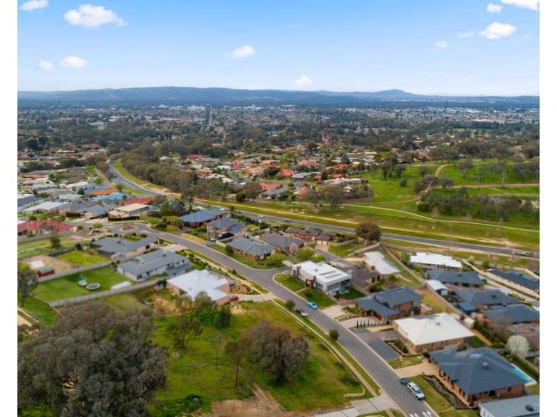 37 Ballara Drive, Wodonga VIC 3690