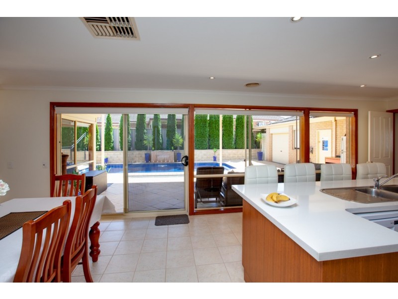 15 Jevington Drive, Wodonga VIC 3690