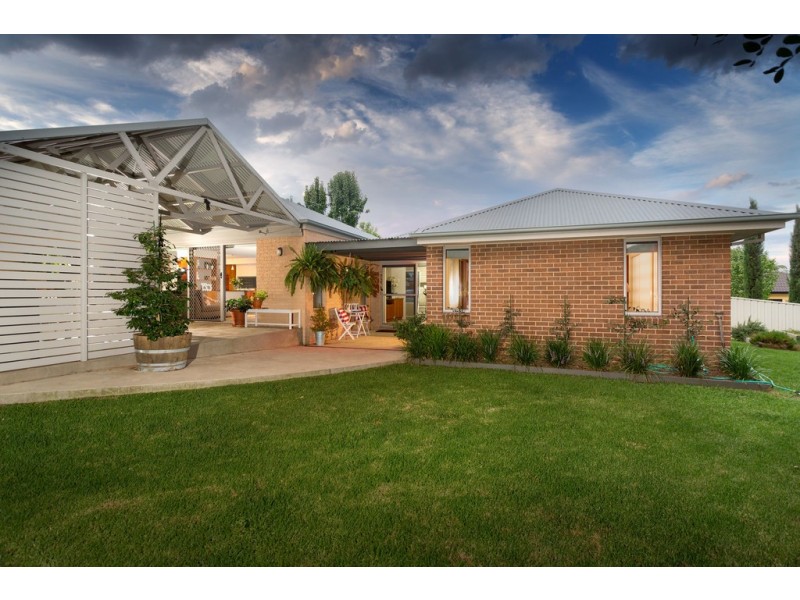 4 Pitcher Place, Wodonga VIC 3690