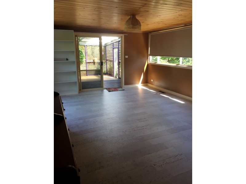 8 Kiewa-Bonegilla Road, Tangambalanga VIC 3691