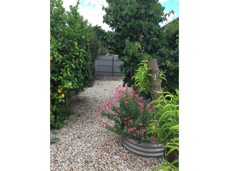 8 Kiewa-Bonegilla Road, Tangambalanga VIC 3691