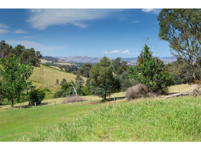 36 Hodgson Lane, Yackandandah VIC 3749