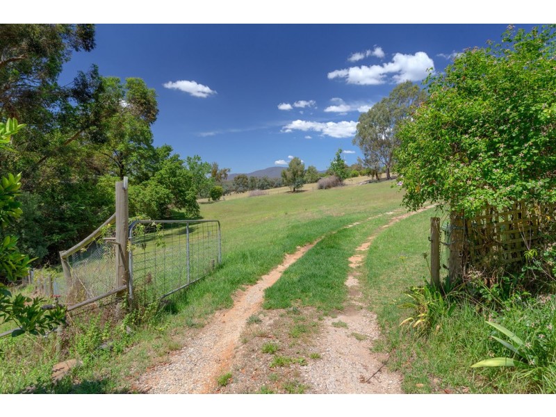 36 Hodgson Lane, Yackandandah VIC 3749