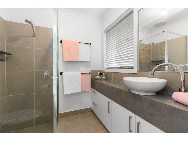 5 Yarra Mews, Thurgoona NSW 2640