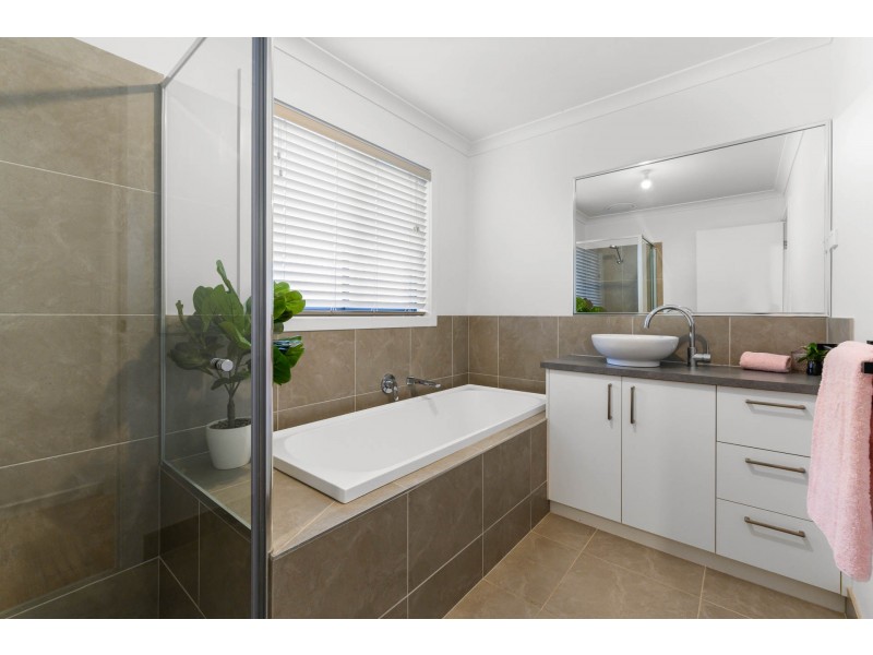 5 Yarra Mews, Thurgoona NSW 2640