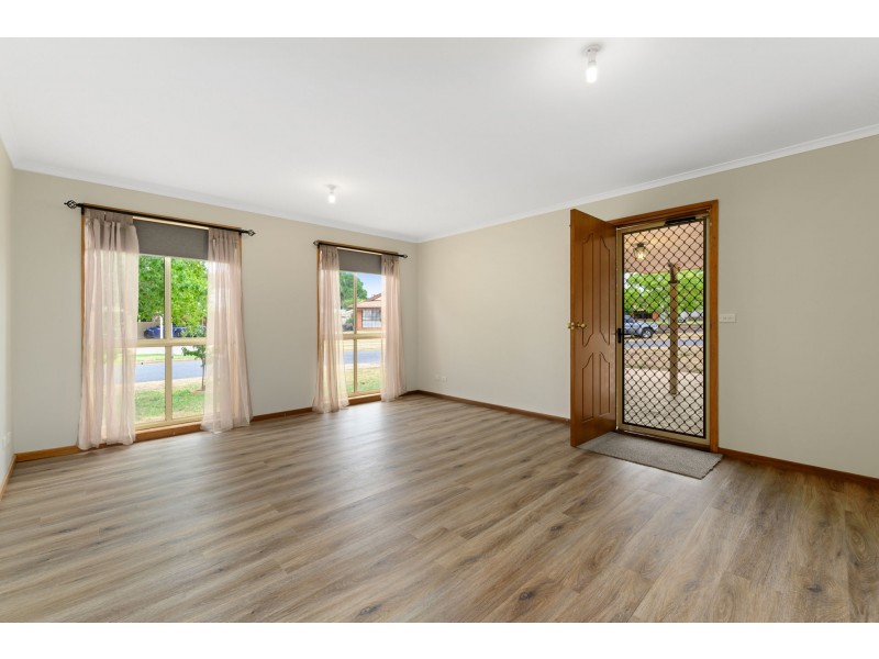 6 Jason Circuit, Wodonga VIC 3690