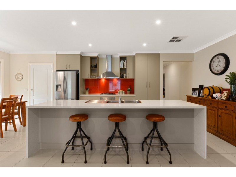 10 Blue Bonnet Way, Wodonga VIC 3690