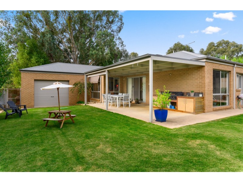 10 Blue Bonnet Way, Wodonga VIC 3690